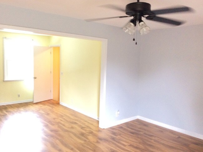 Building Photo - 257 Haynes Park Dr