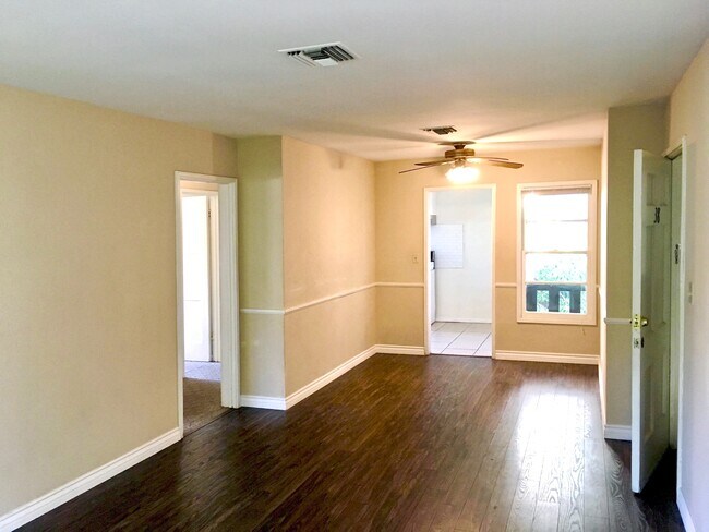 Foto del edificio - 1738 Scott Rd
