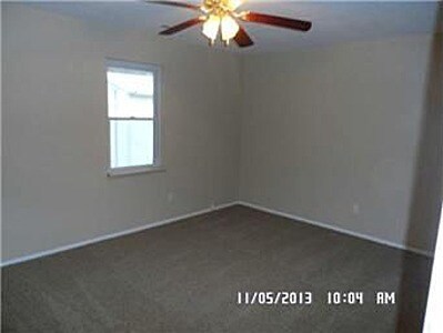 Foto del edificio - 5247 Darkmoor Ln