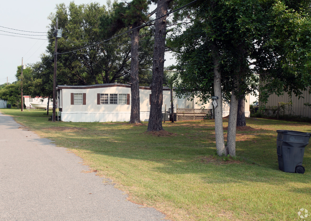 Building Photo - Rustic Mobile Home Park