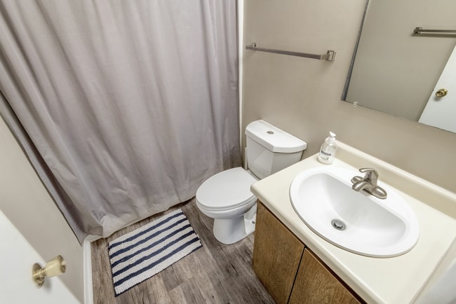 2000px-BRAN A1 240617 100A 2548.jpg - Brandy Mill