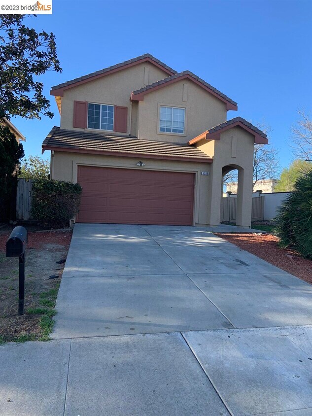Primary Photo - 5200 Catanzaro Way