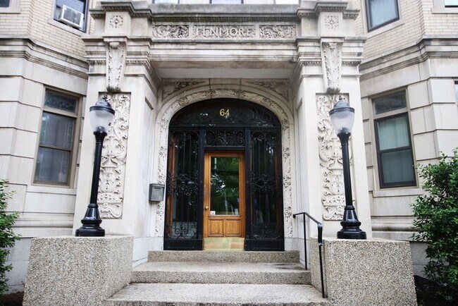 Building Photo - 64 Charlesgate E