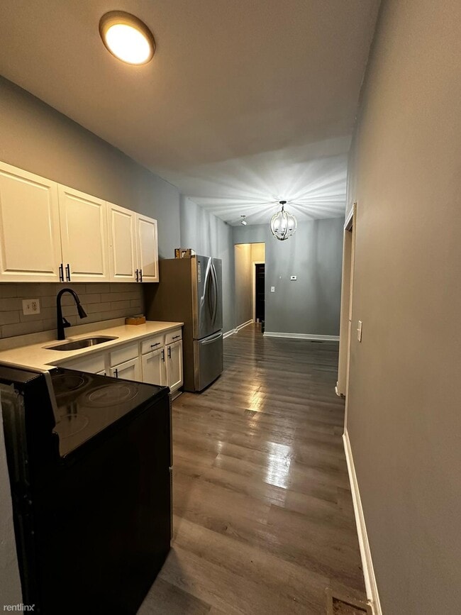 Building Photo - 3 br, 1.5 bath House - 722 N Mount St Apt 2