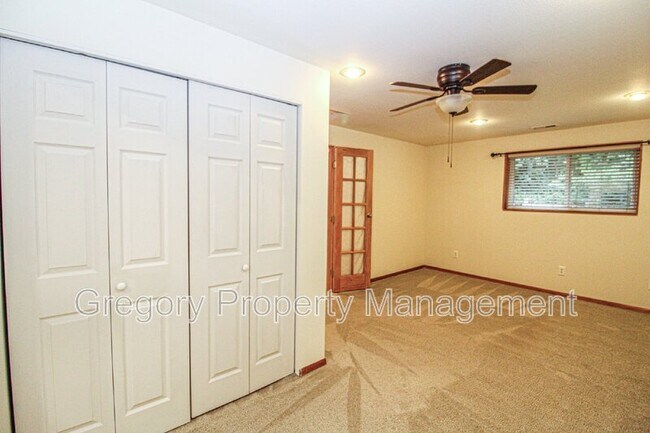 Building Photo - 14713 47th Ave W