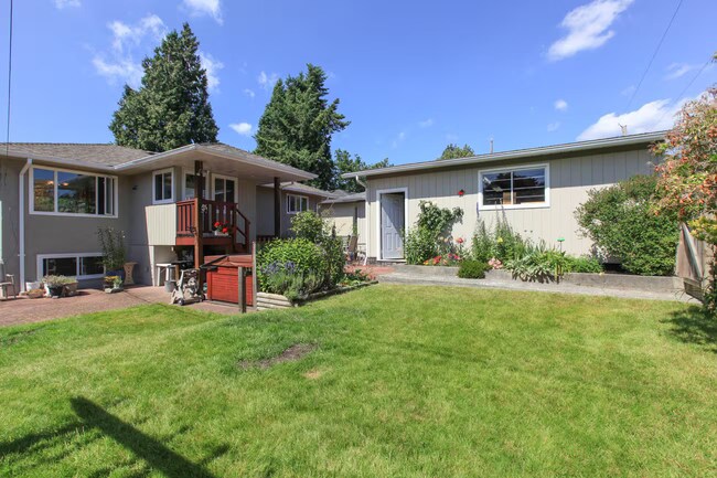 Building Photo - 2956 Noel Dr