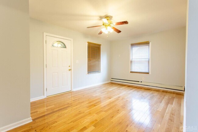 Building Photo - 145 Lexington Ave