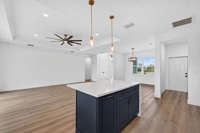 Foto del edificio - 14242 Ingraham Blvd