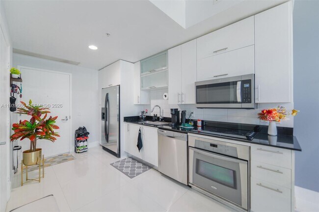 Foto del edificio - 60 SW 13th St