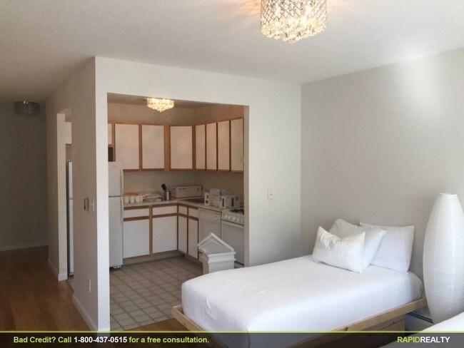 Building Photo - 64 Underhill Ave