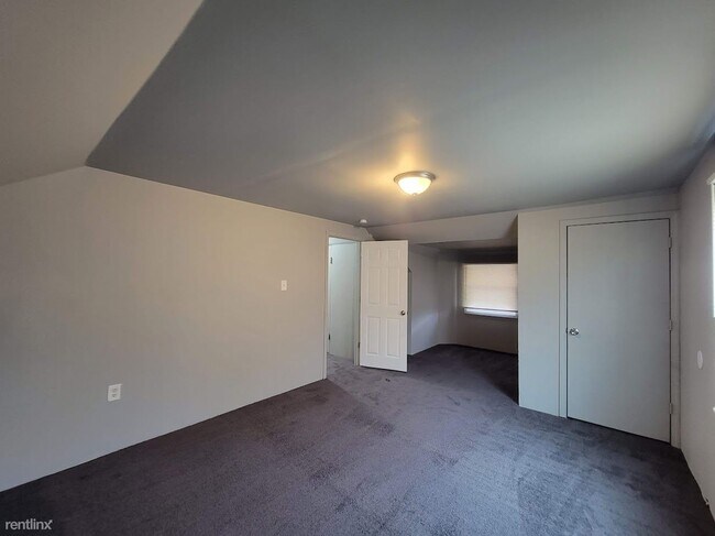 Building Photo - 4 br, 1 bath House - 18034 Birwood St