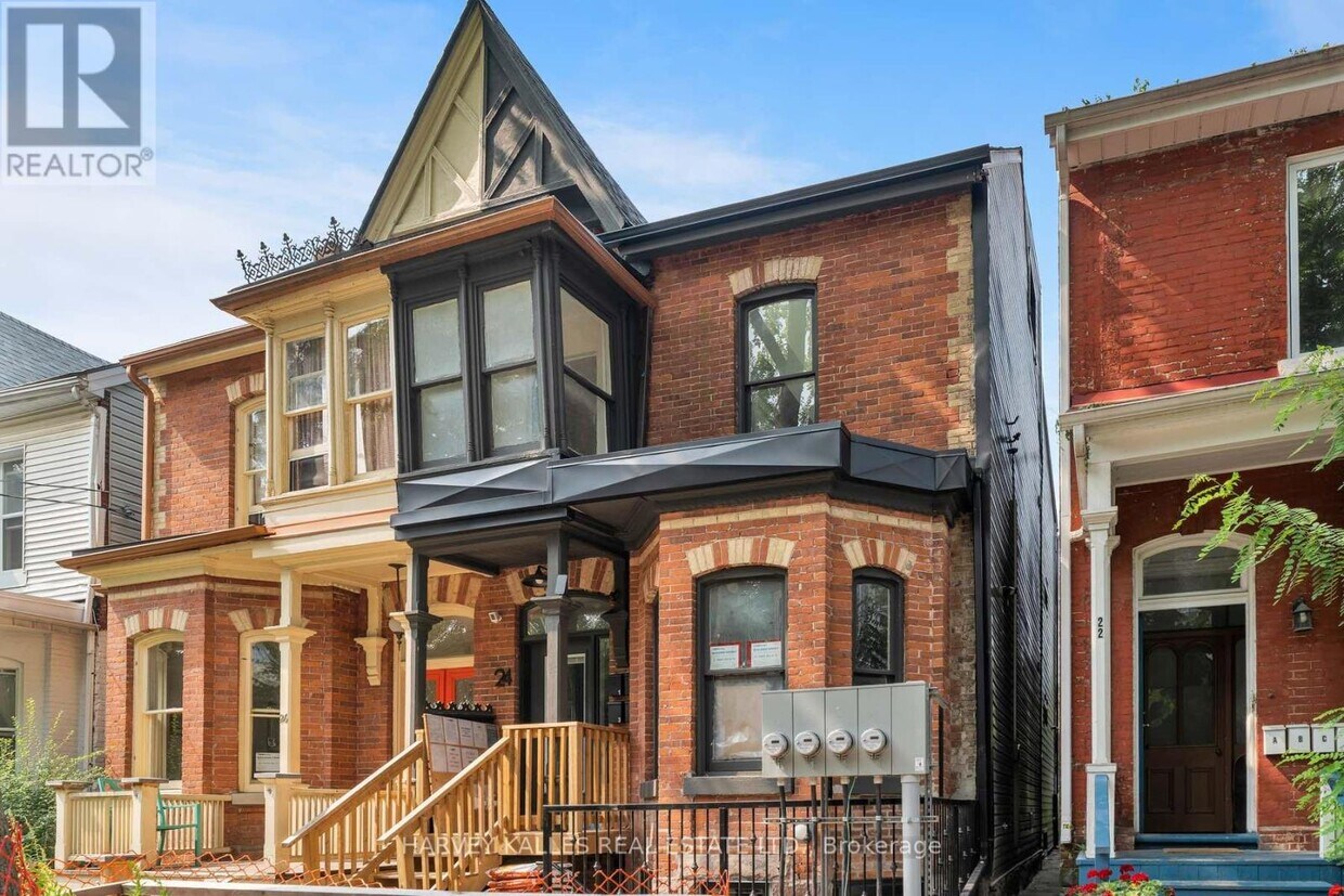 Primary Photo - 24 Sullivan St