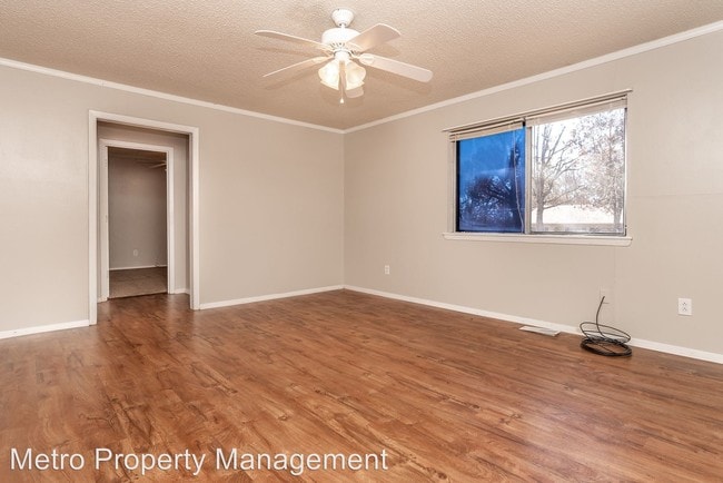 Building Photo - 2 br, 1.5 bath House - 1 Ulverston Dr.