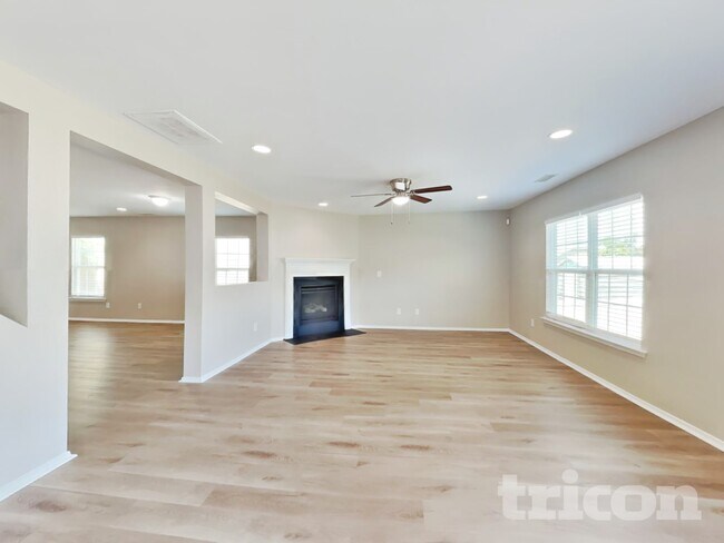 Building Photo - 514 Kerriann Ln
