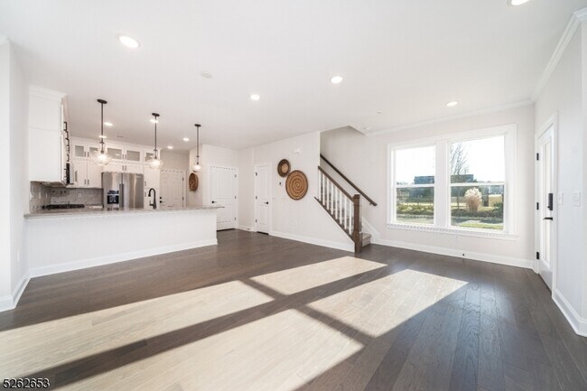 Foto del edificio - 8 Jessica Ln