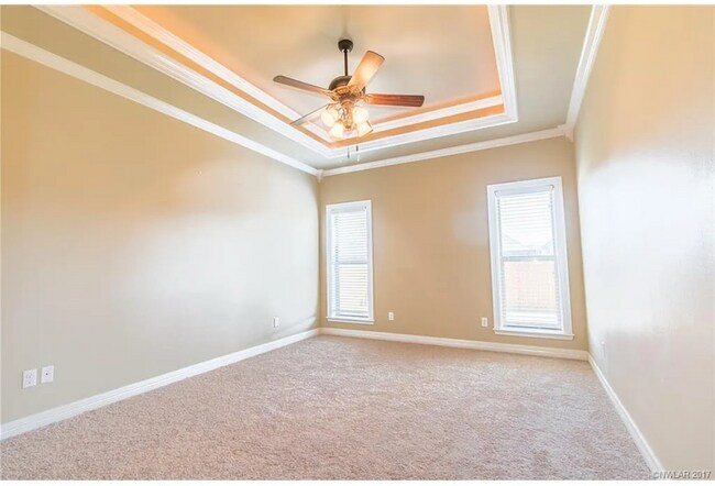 Building Photo - 306 Camelback Dr