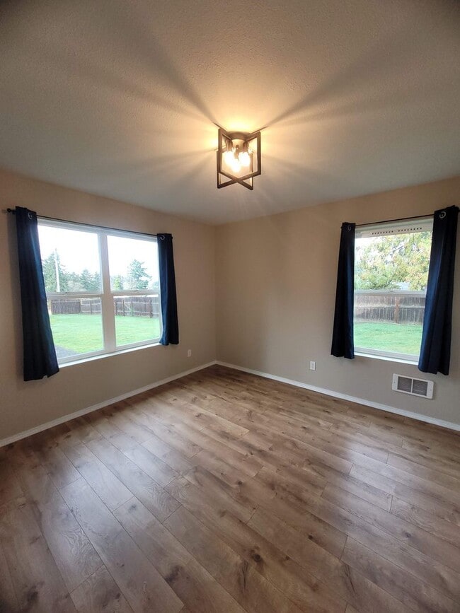 Foto del edificio - 1218 W Spruce St