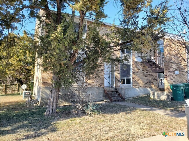 Foto del edificio - 209 Oak Trail Dr