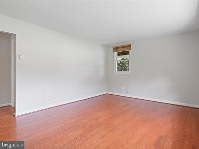 Building Photo - 5544 Halwis St