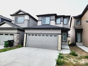 Building Photo - 9452 Pear Cres SW