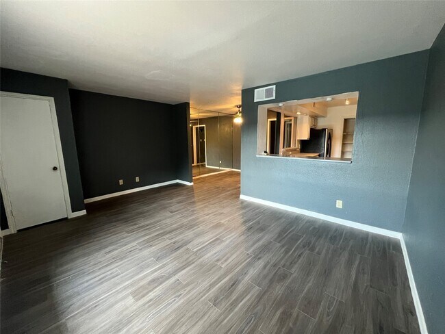 Foto del edificio - 11540 Chimney Rock Rd