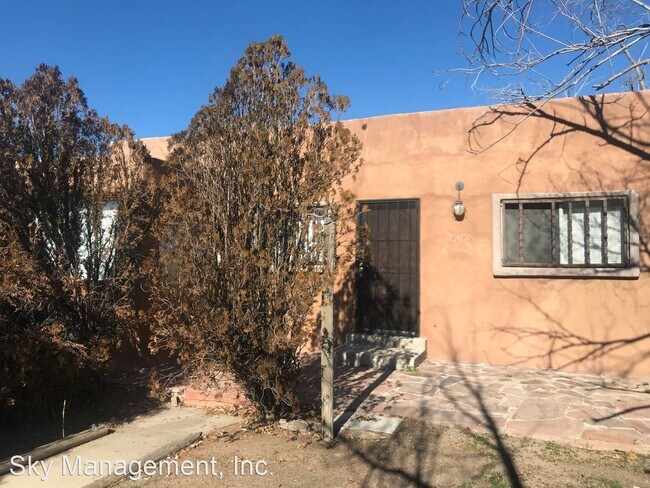 Building Photo - 2 br, 1 bath House - 2125 Coal Place SE