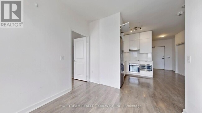 Photo du bâtiment - 195 Redpath Ave