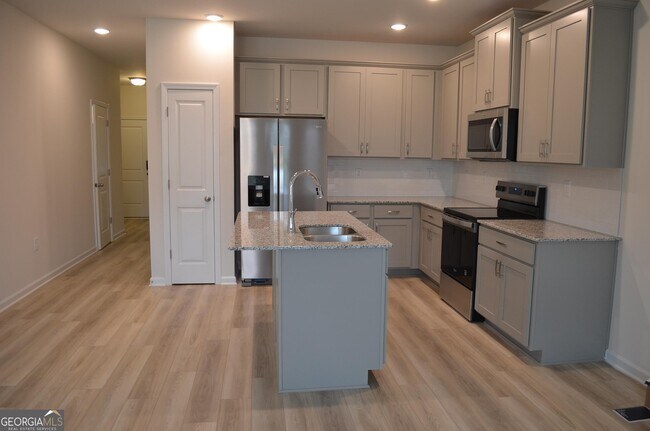 Building Photo - 4261 Notting Hill Dr SW