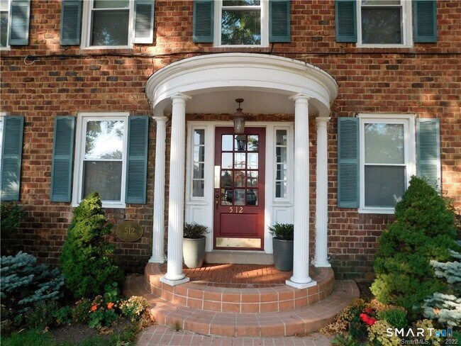 Foto del edificio - 512 Townsend Ave