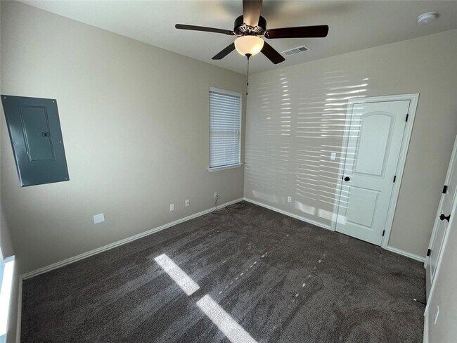 Foto del edificio - 2415 N Hickory St