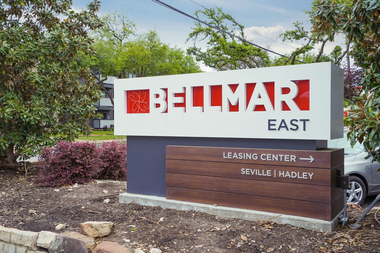 Seville Bellmar Apartments at 10651 Steppington Dr Dallas, TX