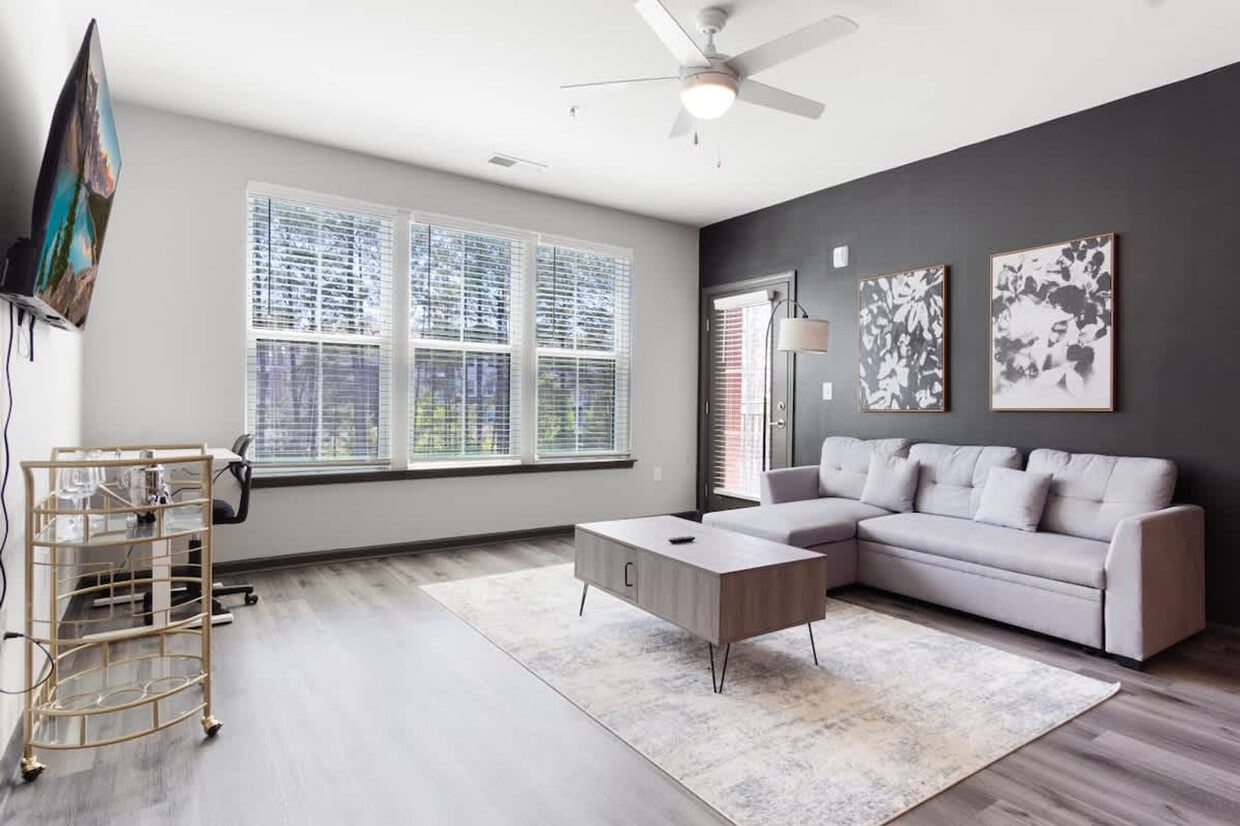 Primary Photo - 1540 Dunn Rd