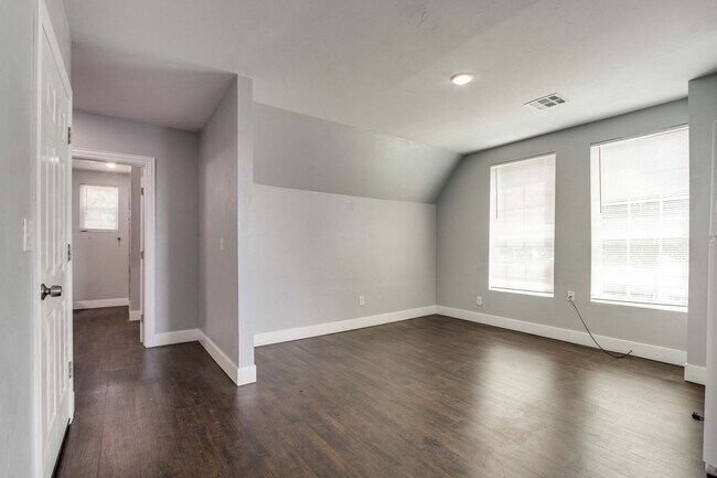 Foto del edificio - 1615 NW 1st St