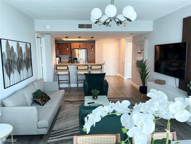 Foto del edificio - 2 br, 2 bath Condo - 2681 N Flamingo Rd Ap...