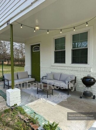 Building Photo - 1422 Clay St