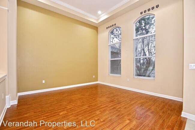 Building Photo - 4 br, 4 bath House - 530 Duff Drive