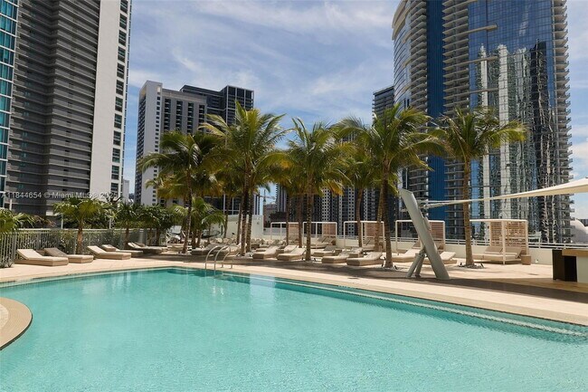 Foto del edificio - 900 Biscayne Blvd