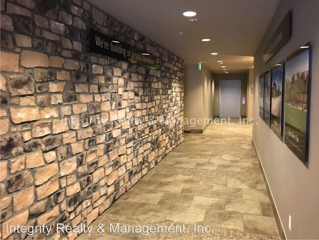 Building Photo - 2 br, 2 bath House - 1162 Rockhurst Dr #206