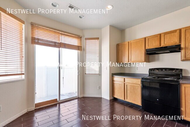 Foto del edificio - 6735 Mahogany Pl