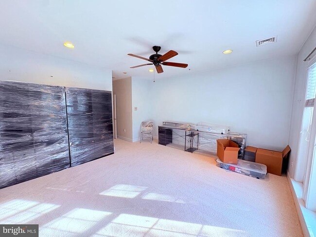 Foto del edificio - 2396 Brookmoor Ln