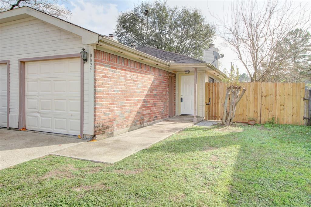 Primary Photo - 10029 Emerald Creek Dr