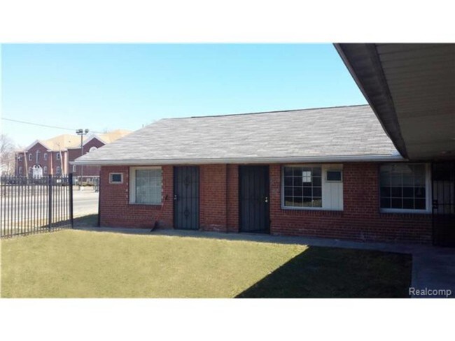 Building Photo - 12927 Plymouth Rd