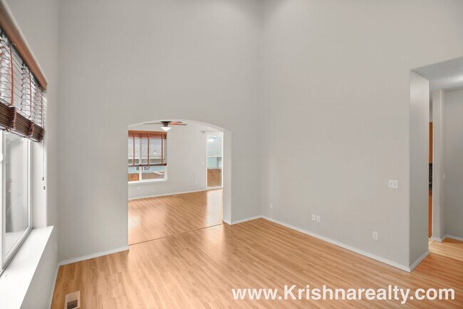Building Photo - Gorgeous 3BD* 2.5BA* Located in Autumn Meadows Community *SPECTACULAR LOCATION* & *GREAT  BACKYARD!*