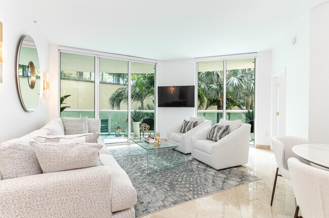 Foto del edificio - 347 N New River Dr E