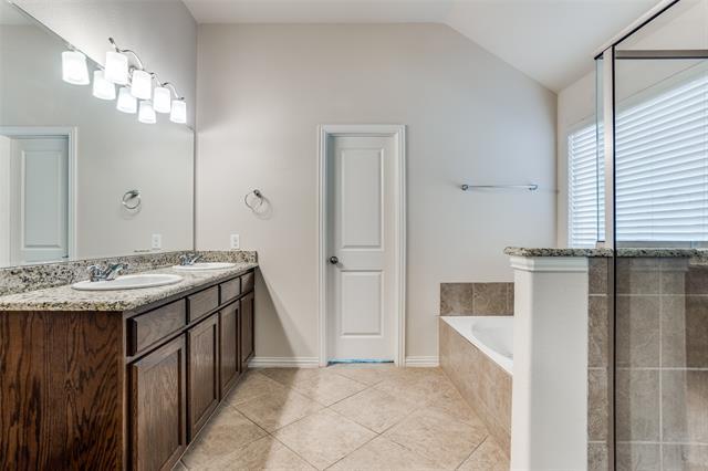 Building Photo - 5824 Silverton Ave