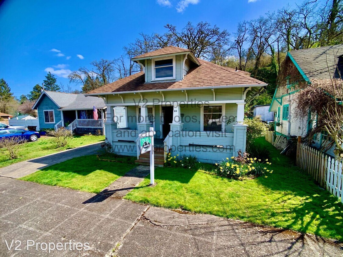 Primary Photo - 2 br, 1 bath House - 112 S Center St