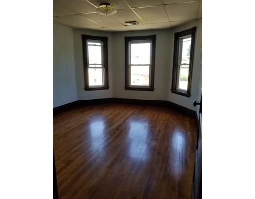 Building Photo - 10 Mendon St