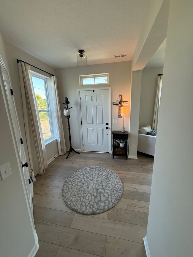 Building Photo - 12019 Gia Ct