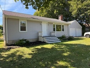 Building Photo - 126 Sebago Lake Rd