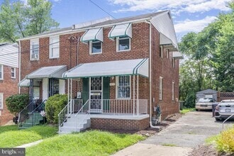 Building Photo - 3477 23rd St SE
